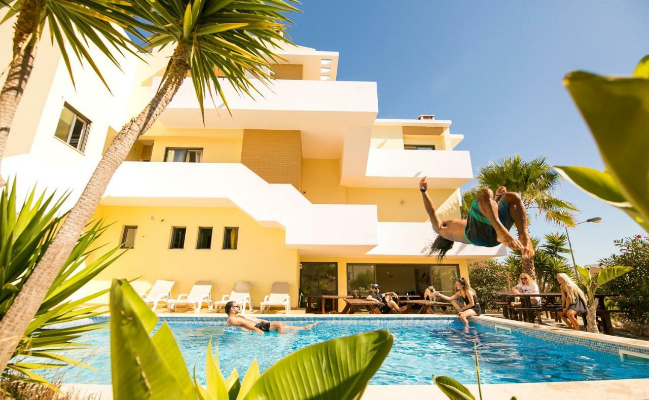 Algarve Surf Hostel - Lagos Luaran gambar